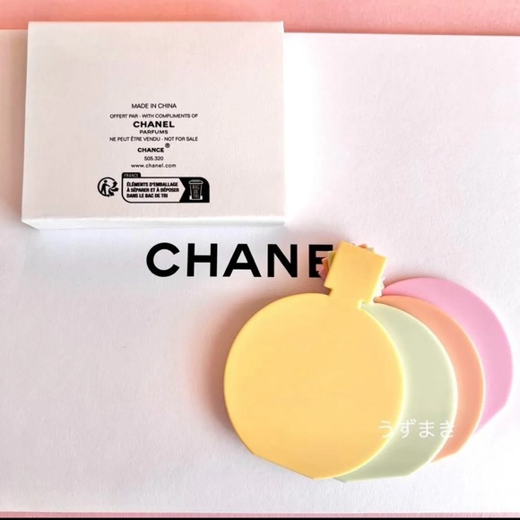 CHANEL Chance Beauty Makeup 3 Mirror novelty set - Picture 2 of 10